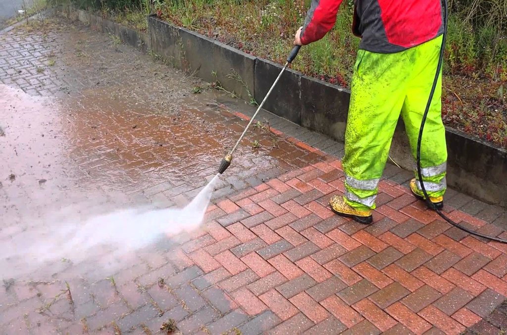 Pressure Washing in Escondido CA