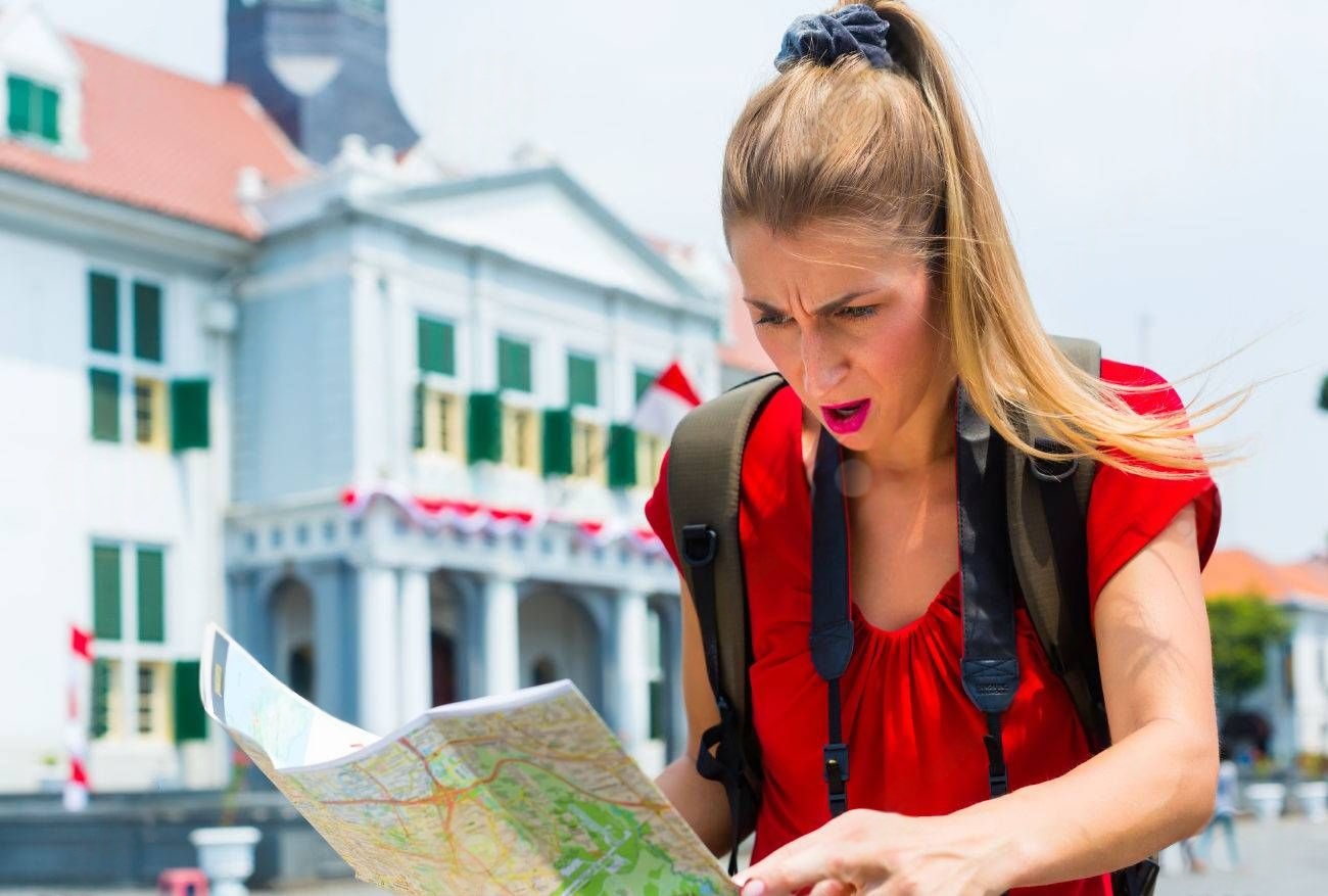 The Traveler Hired the Wrong Tour Guide